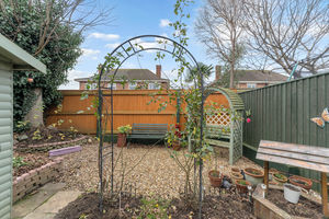 Photo 33- click for photo gallery